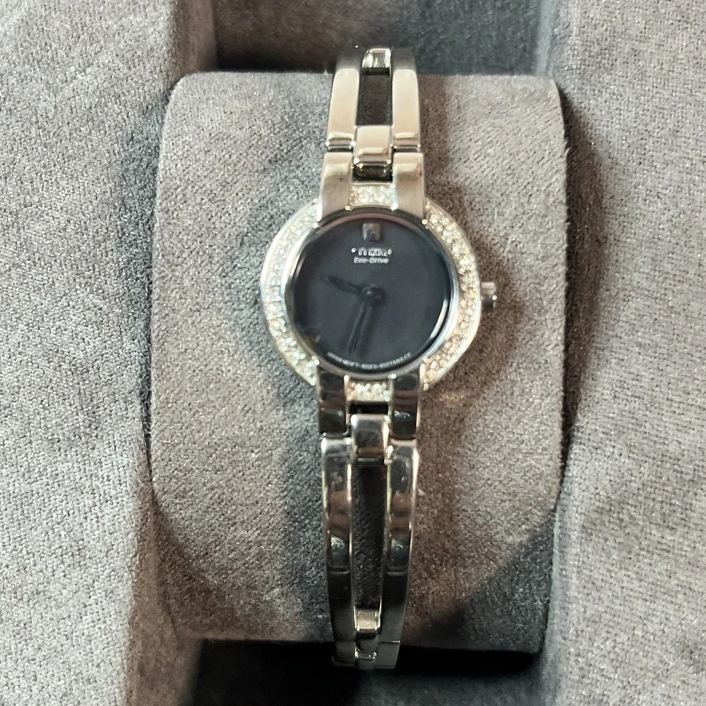 Citizen‎ Eco-Drive Ladies Silhouette Bangle Watch Elegant Minimalist EW9990-54E